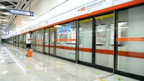武汉地铁正式恢复运营