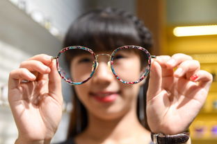 防蓝光眼镜能预防近视？中消协：选择不当有害无益
